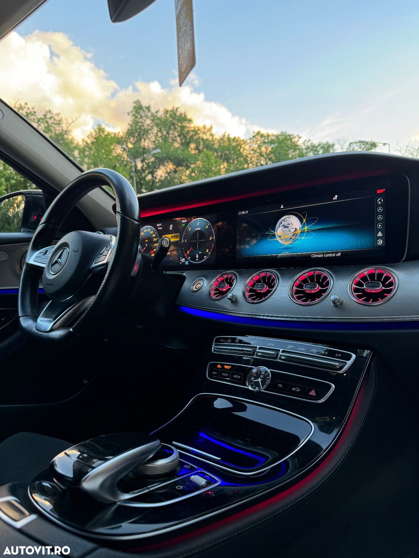 Mercedes-Benz E 220 d Aut. - 1