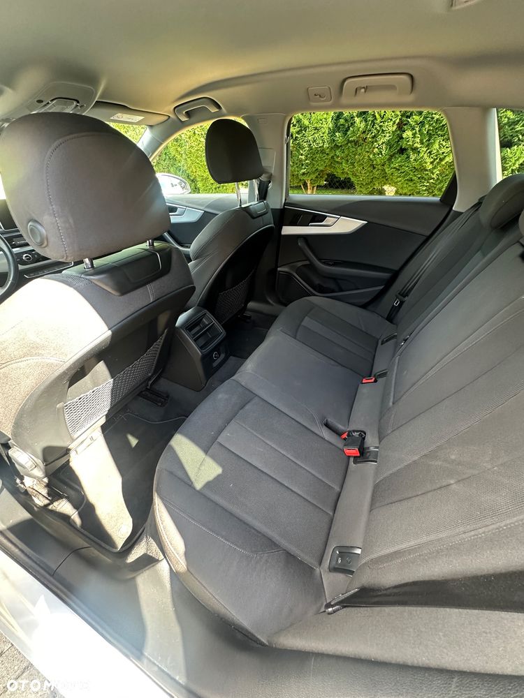 Audi A4 Avant 2.0 TDI Design - 9