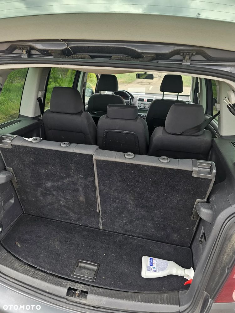 Volkswagen Touran 2.0 TDI DPF DSG Comfortline - 14