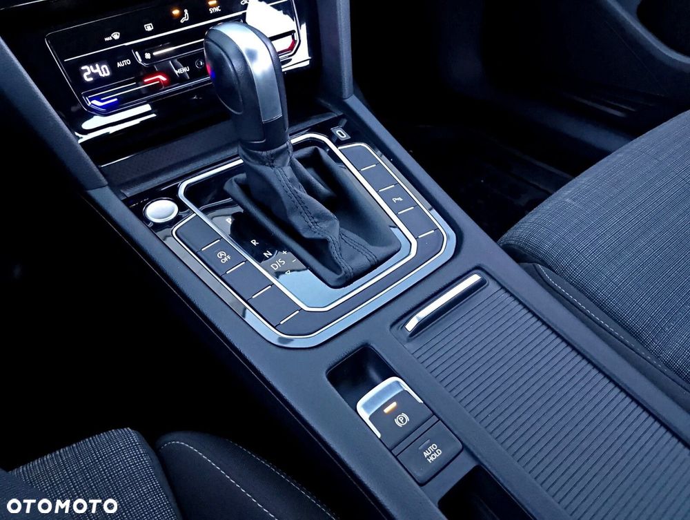 Volkswagen Passat 2.0 TDI EVO Business DSG - 25