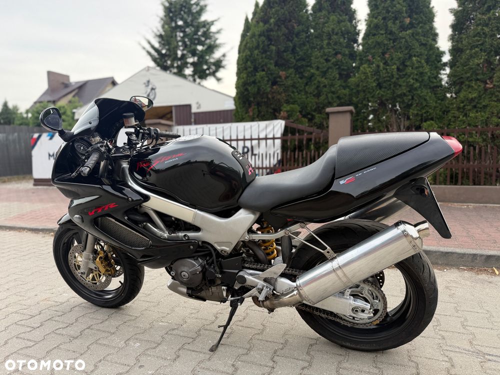 Honda VTR - 18