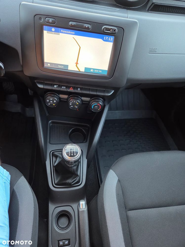 Dacia Duster 1.6 SCe Laureate S&S - 26