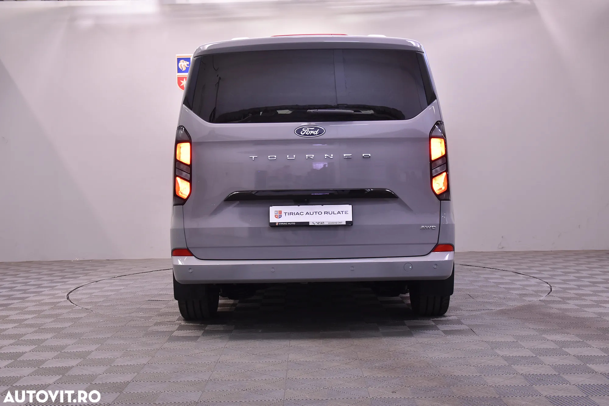 Ford Tourneo - 4