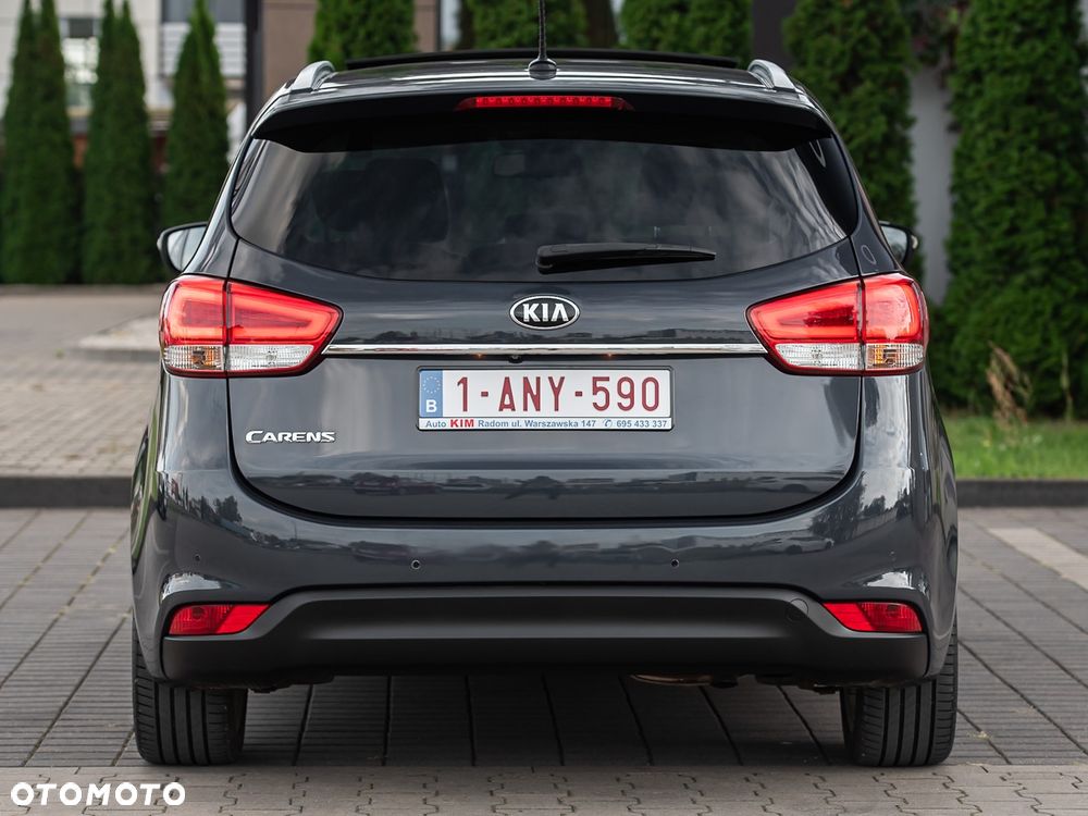 Kia Carens - 11