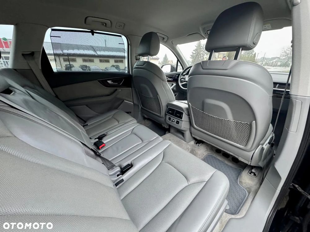 Audi Q7 - 9