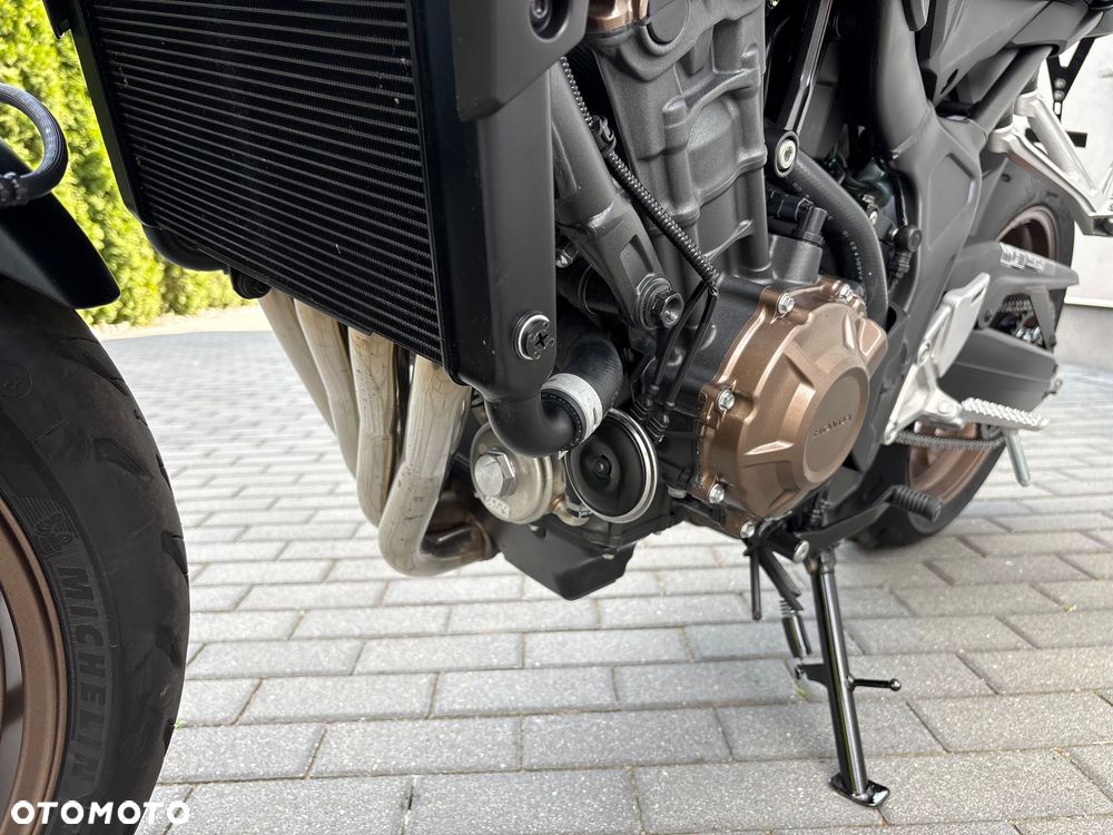 Honda CB - 25