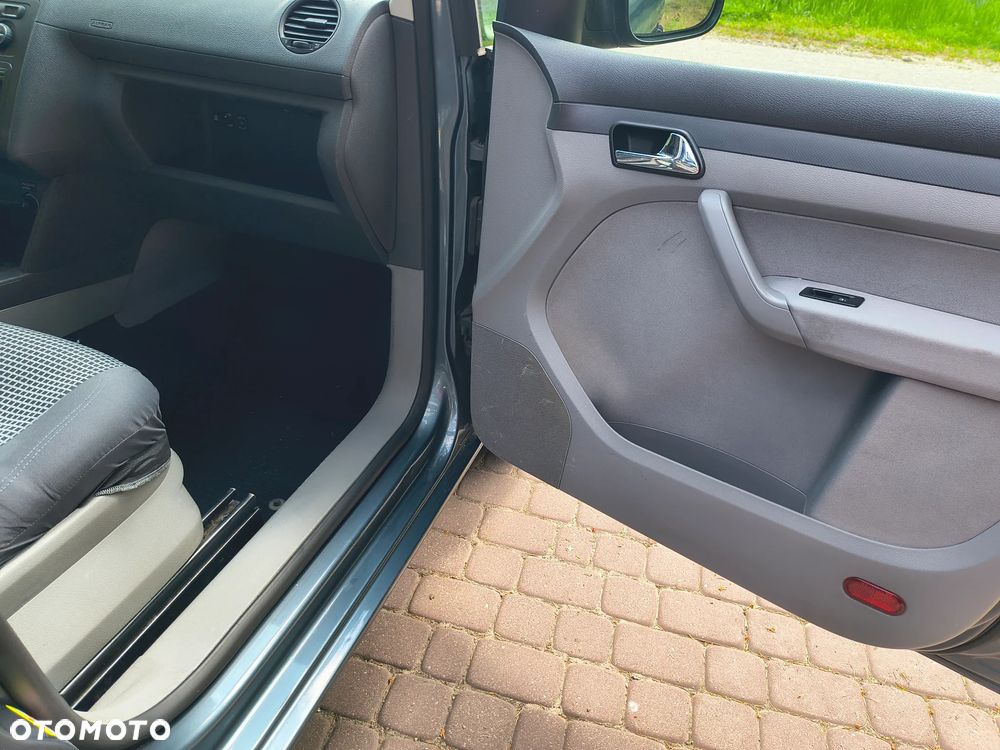 Volkswagen Caddy - 18