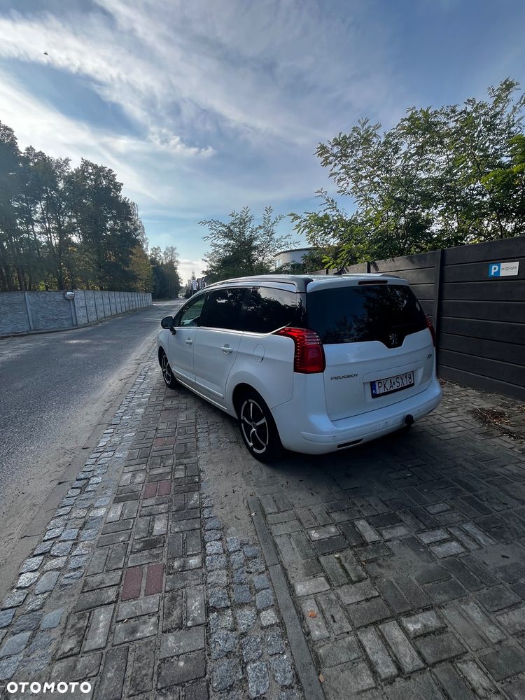 Peugeot 5008 2011 photo 5