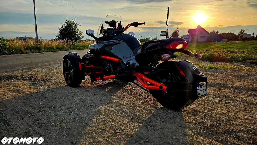 Can-Am Spyder - 9