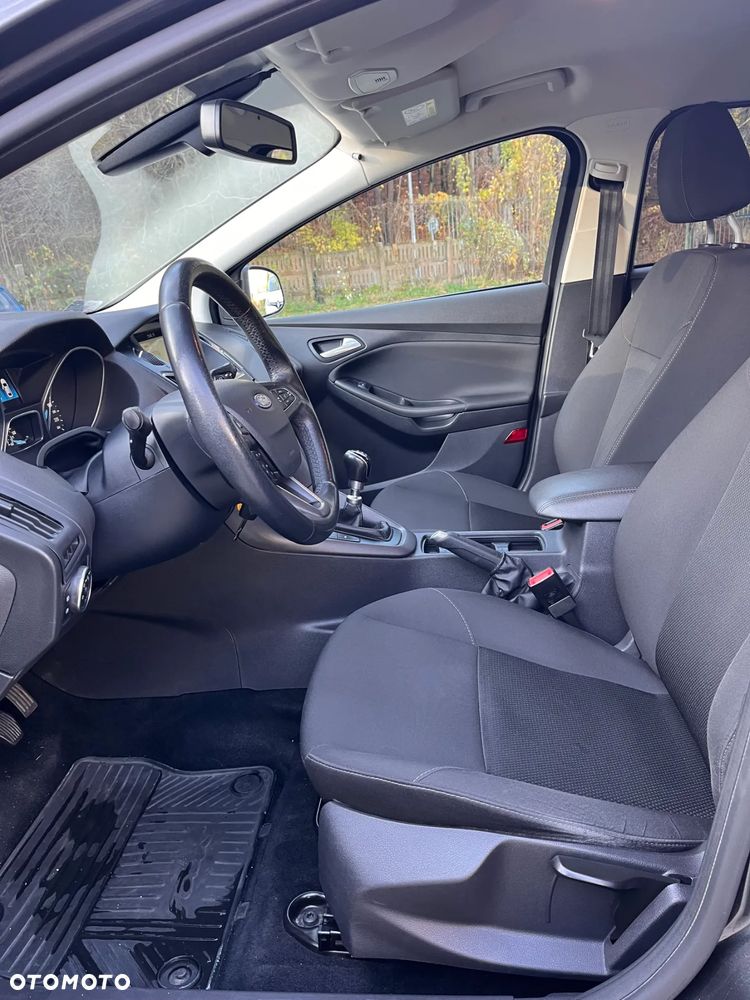 Ford Focus - 12