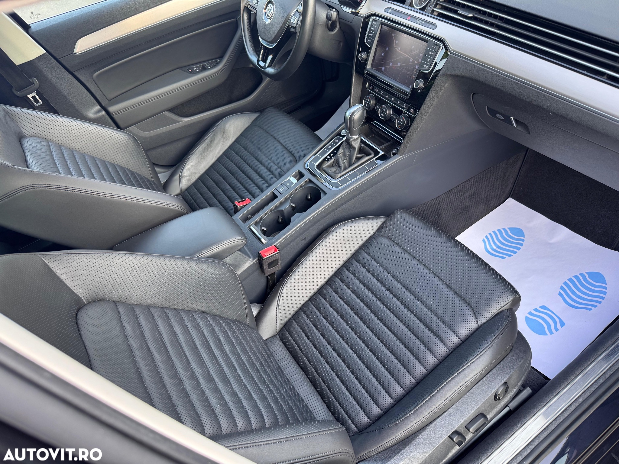 Volkswagen Passat Variant 2.0 TDI DSG Highline - 19
