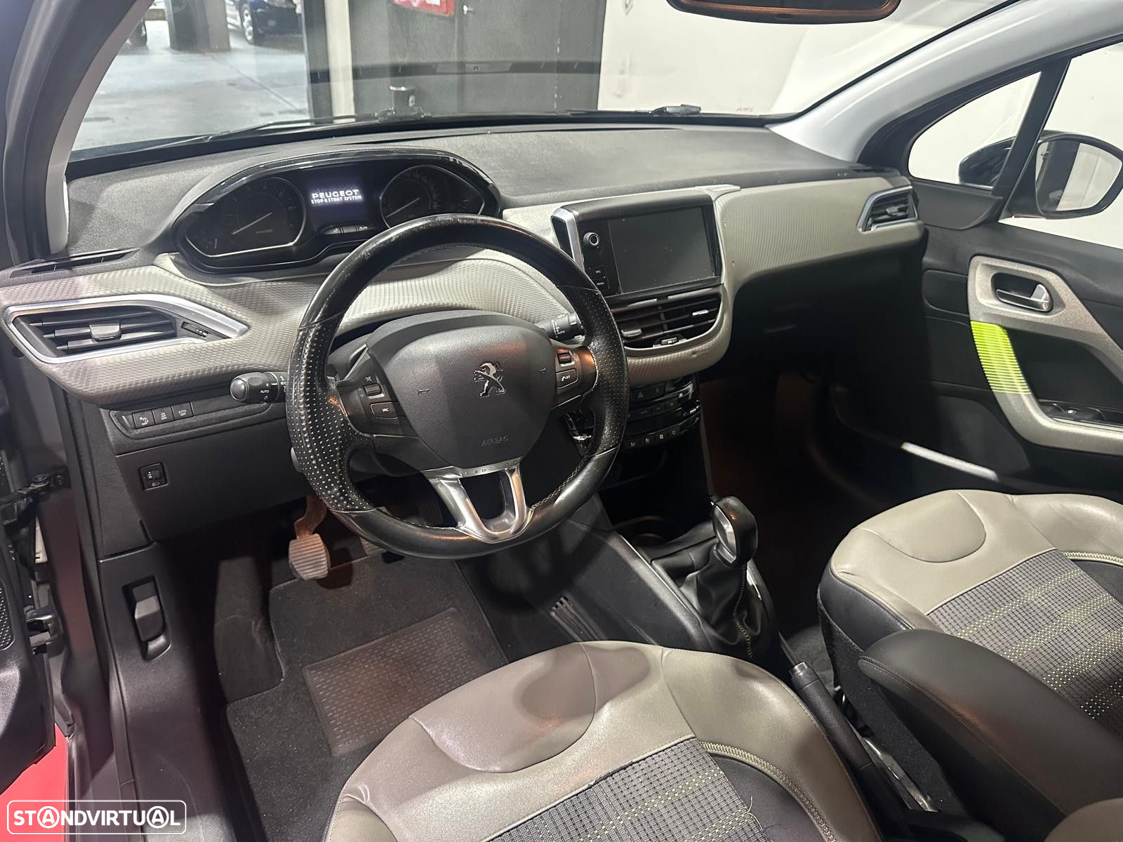 Peugeot 208 1.2 PureTech Active - 5