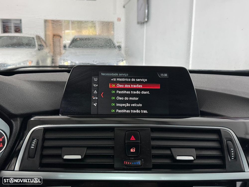 BMW 330 e iPerformance Pack M - 37