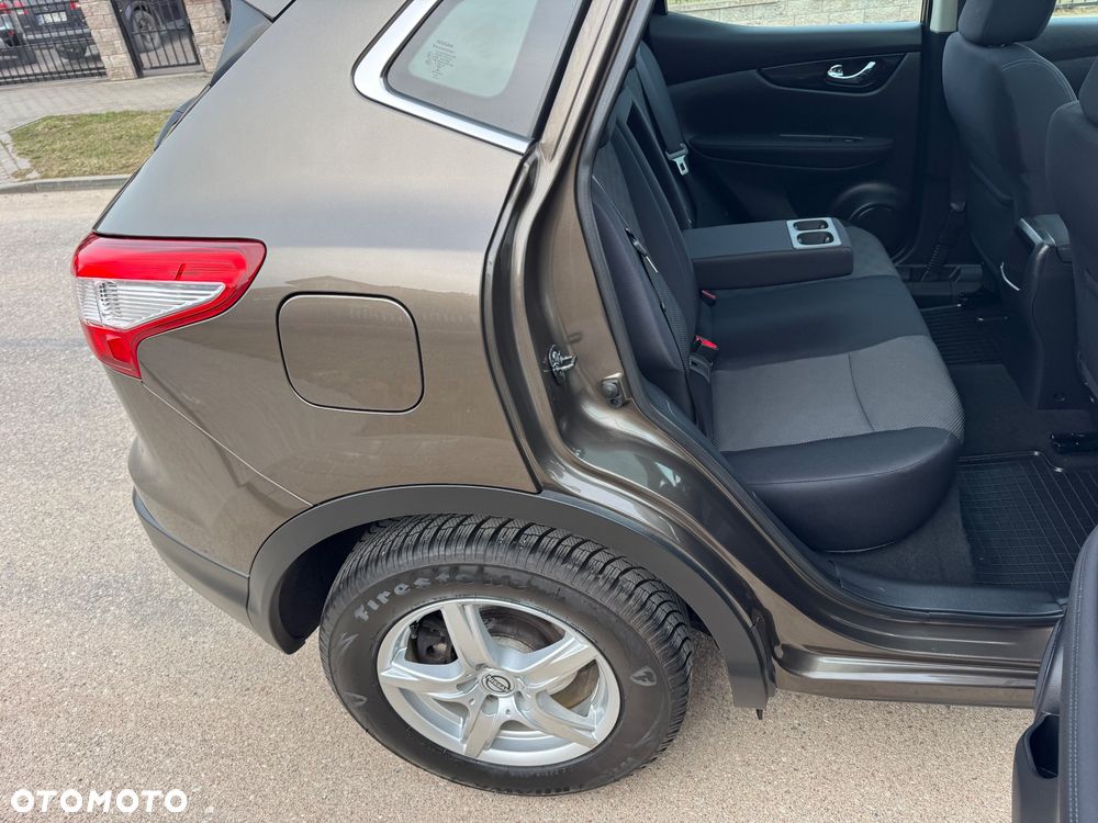 Nissan Qashqai 1.2 DIG-T N-Vision - 33