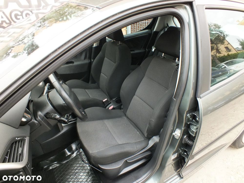 Peugeot 207 - 6