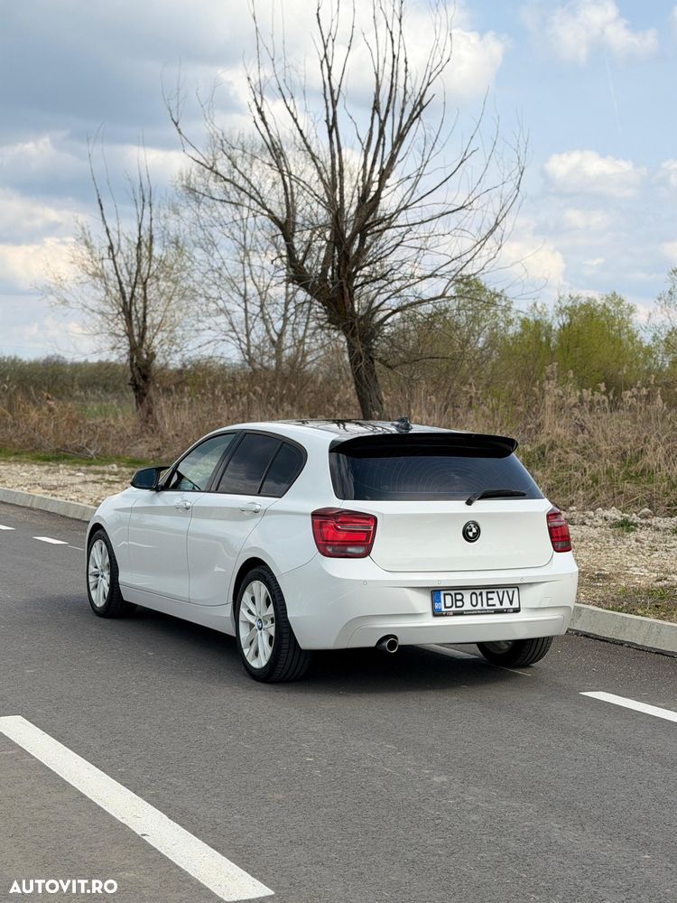 BMW Seria 1 120d - 4