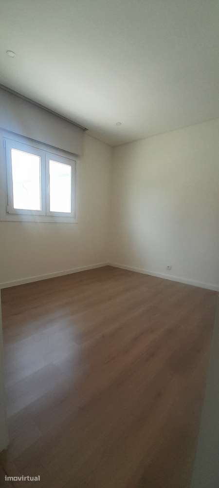Moradia T3 isolada com jardim e garagem em Murtosa - Grande imagem: 2/8