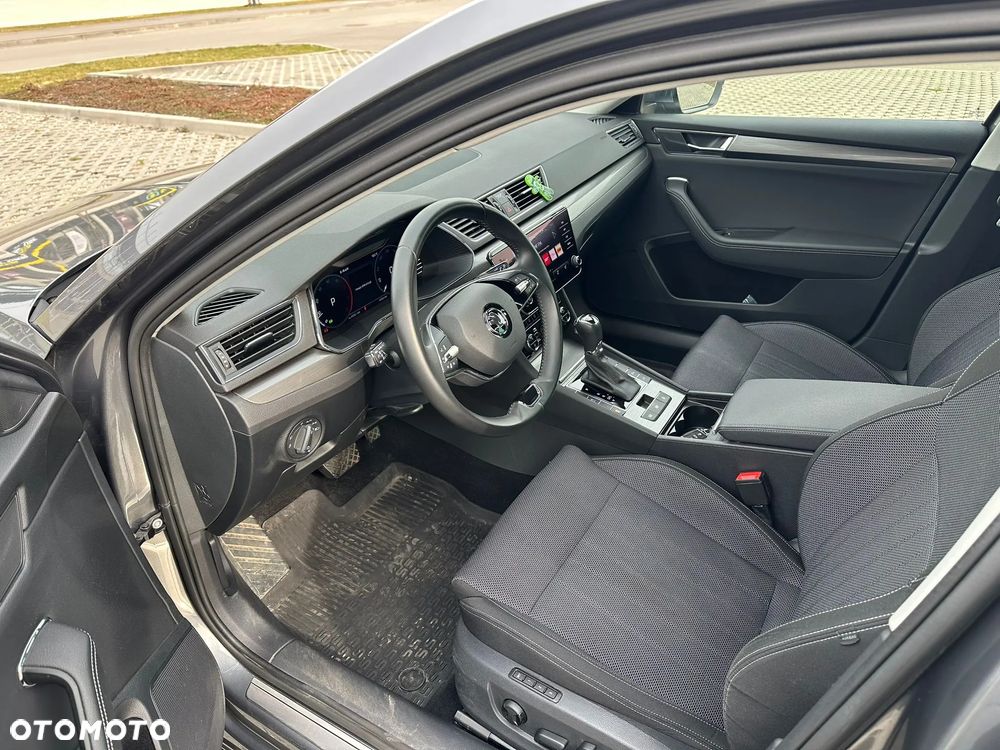 Skoda Superb 2.0 TDI SCR Style DSG - 5