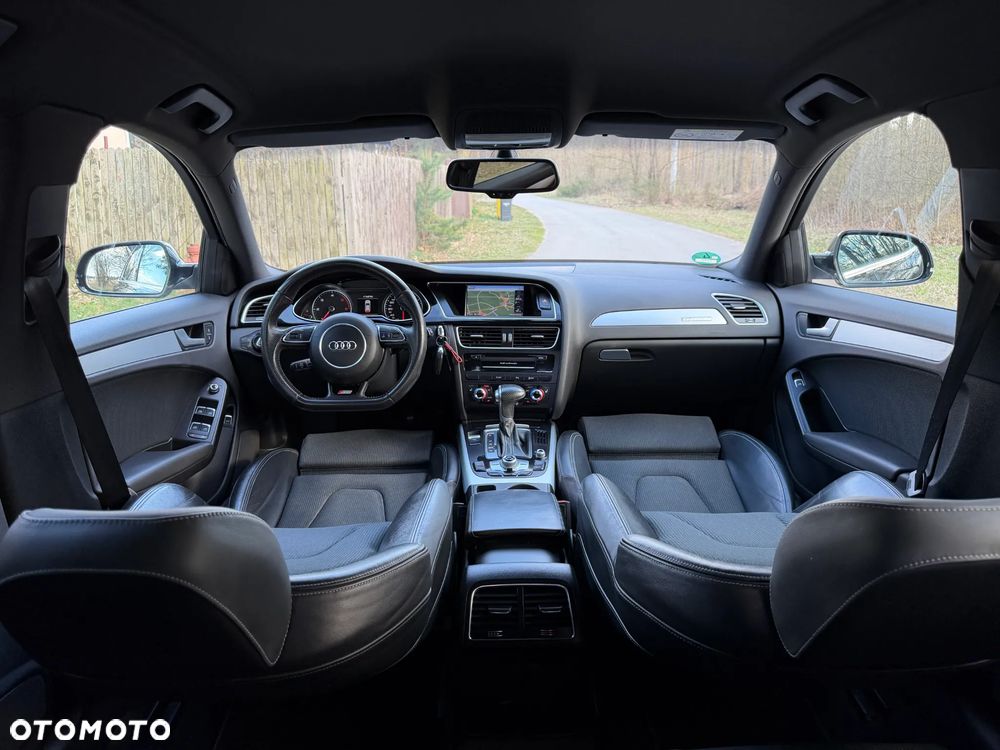 Audi A4 Avant 2.0 TDI DPF quattro S tronic S line Sportpaket - 12