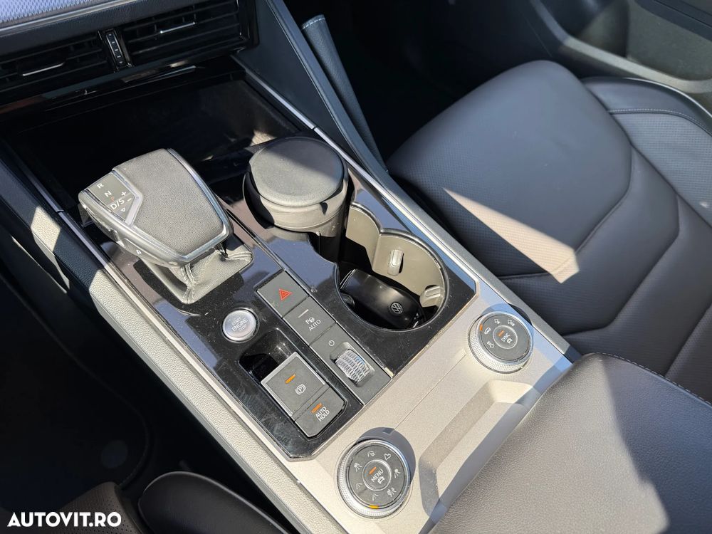 Volkswagen Touareg V6 TDI R-Style - 23