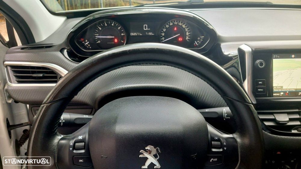 Peugeot 2008 1.2 PureTech Signature - 15