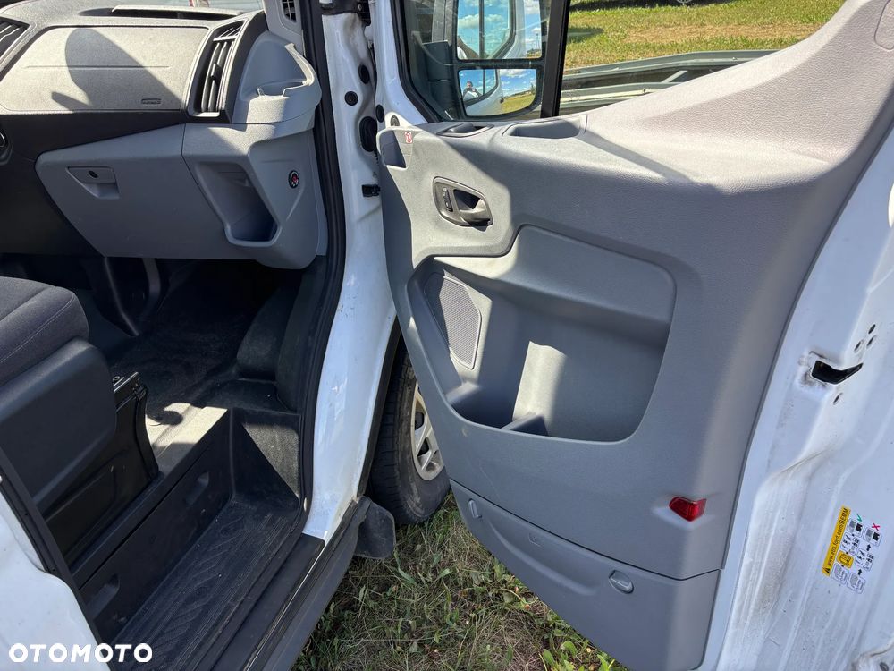 Ford Transit - 18