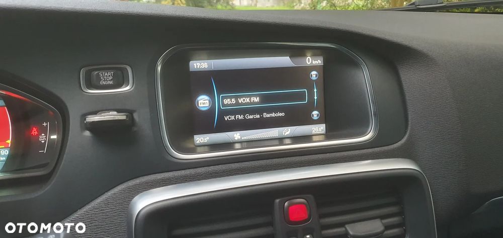 Volvo V40 D2 R Design - 6