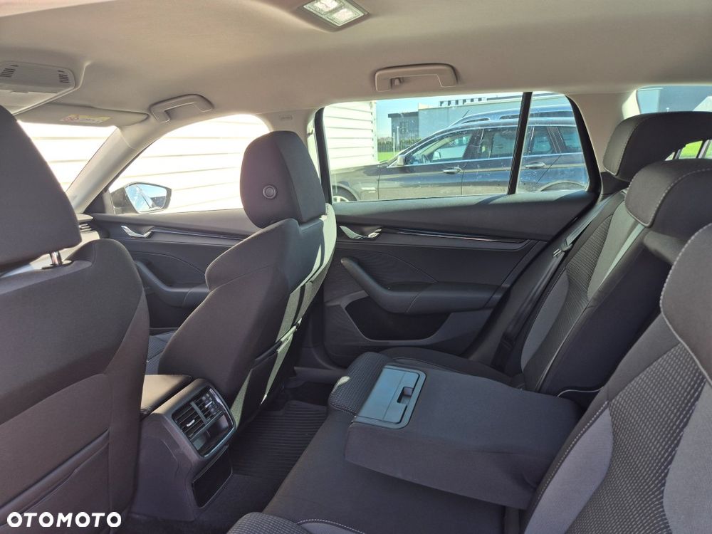 Skoda Octavia 2.0 TDI Ambition DSG - 13