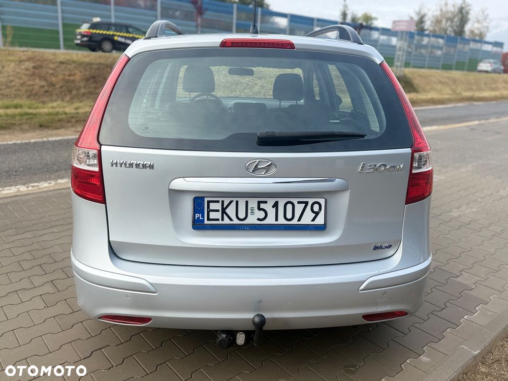 Hyundai i30 1.6 blue Comfort - 11