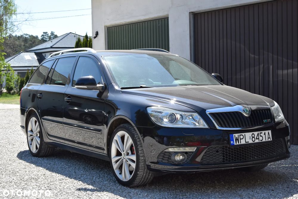 Skoda Octavia 2.0 TSI RS - 9