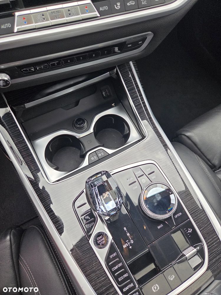 BMW X7 M50i - 15