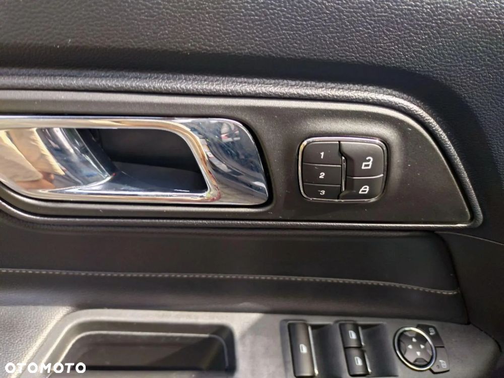 Ford Mustang 5.0 V8 GT - 31