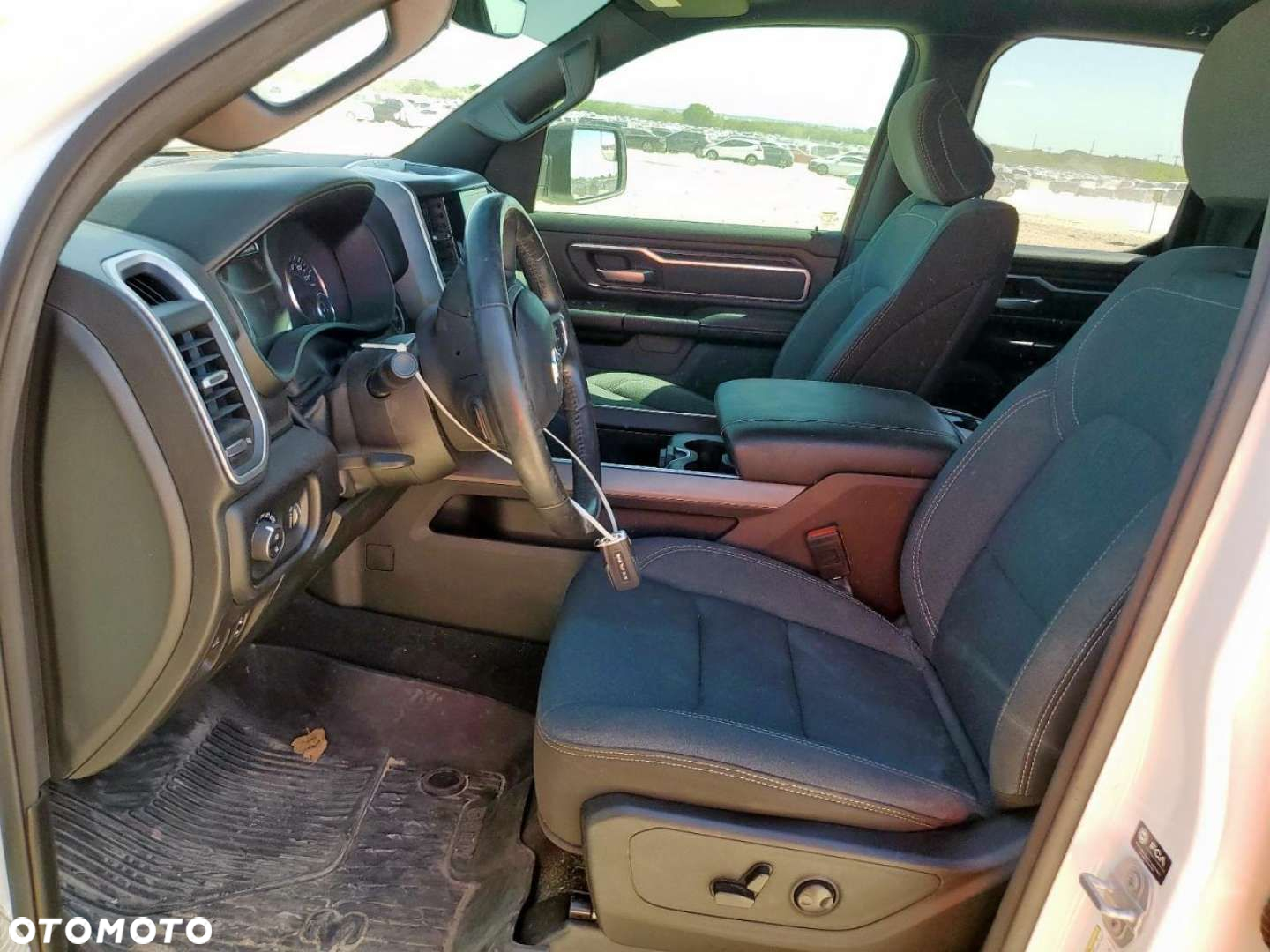 RAM 1500 - 8
