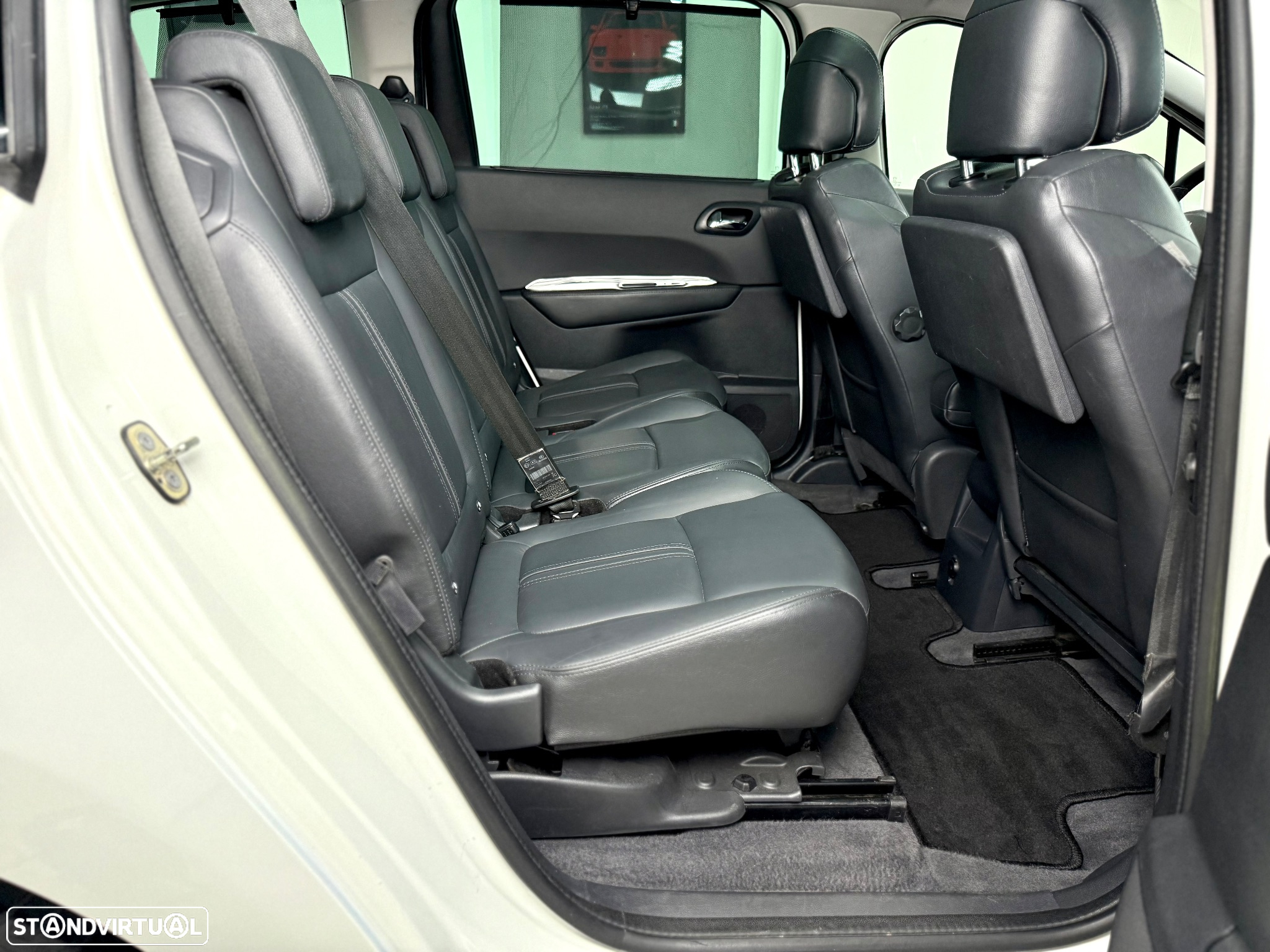 Peugeot 5008 1.6 E-HDi 7L Allure 2-Tronic - 19