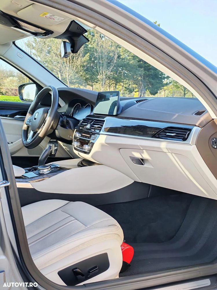 BMW Seria 5 520d Aut. Luxury Line - 21