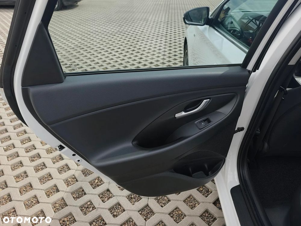 Hyundai i30 1.5 T-GDI 48V Smart - 18