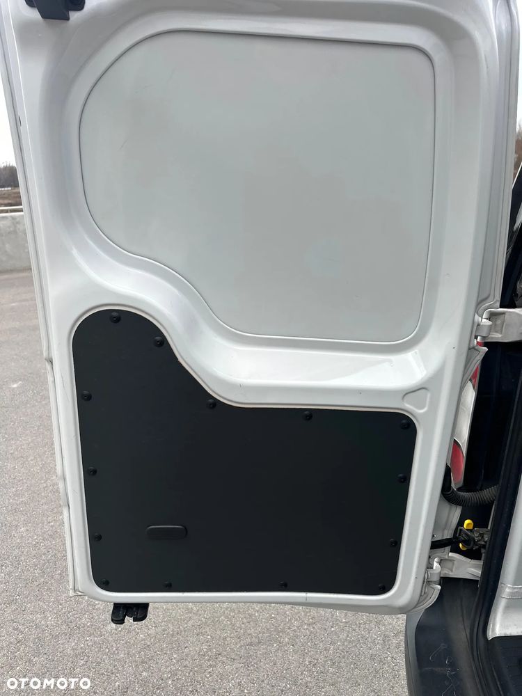 Volkswagen Caddy - 9