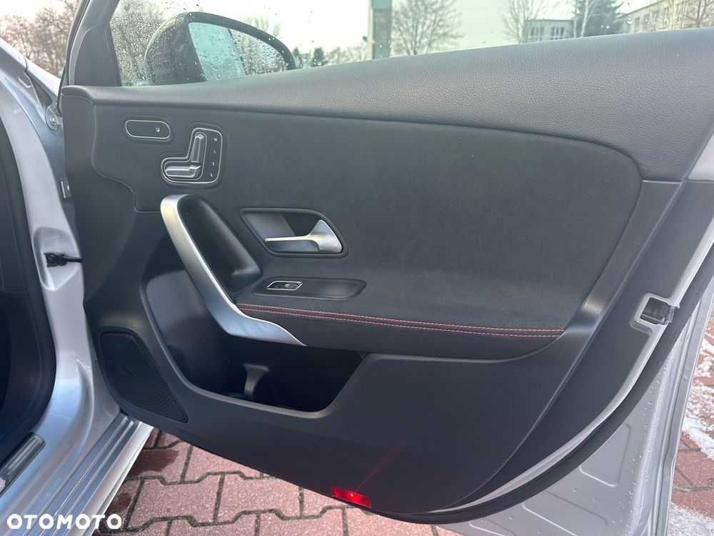 Mercedes-Benz Klasa A 180 d AMG Line 7G-DCT - 15