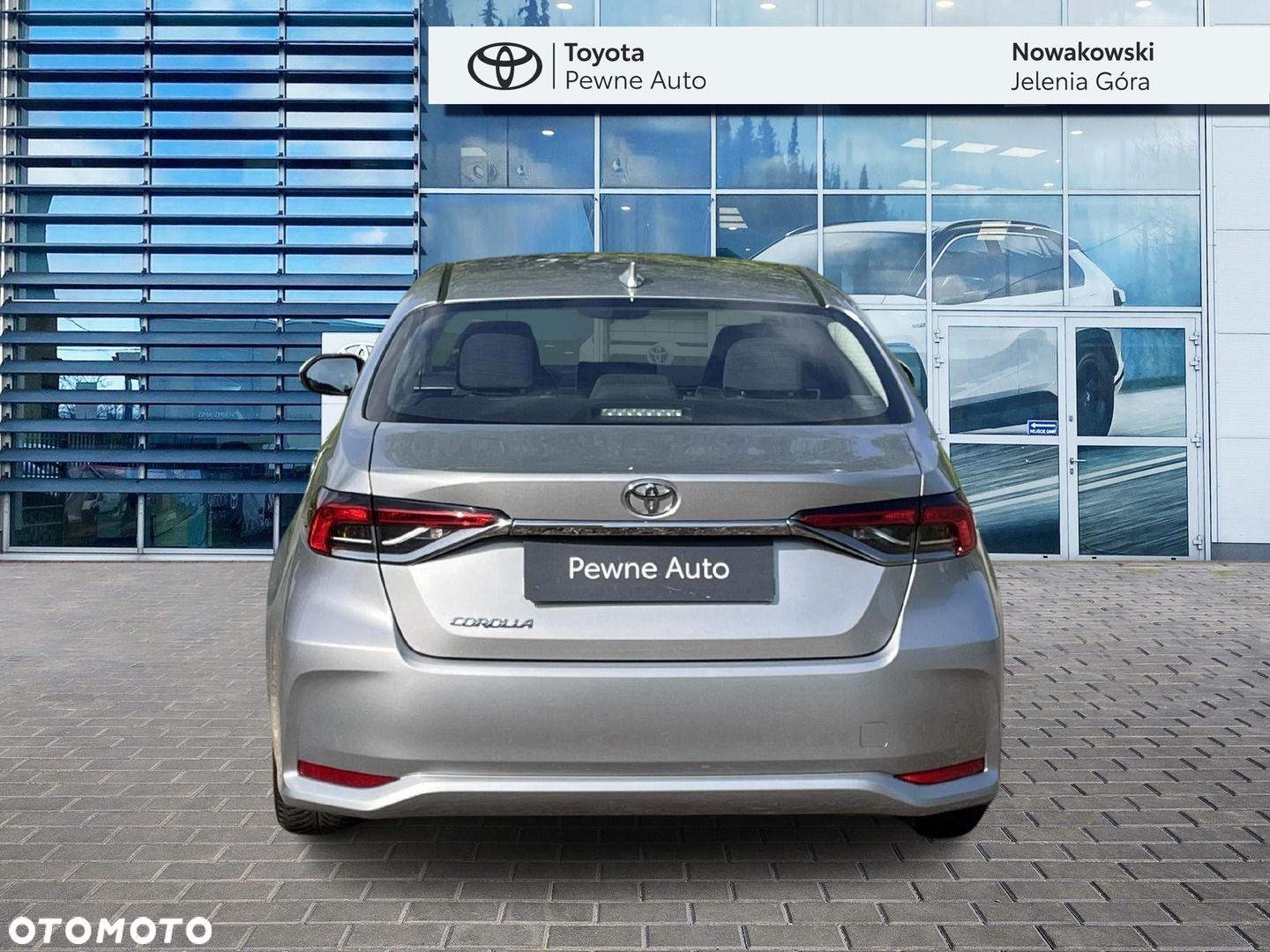 Toyota Corolla - 4