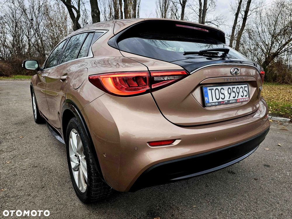 Infiniti Q30 1.6t Premium - 6