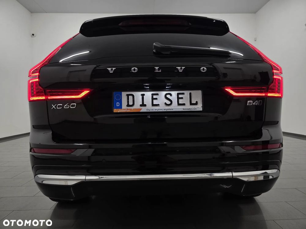 Volvo XC 60 B4 D AWD Inscription - 38
