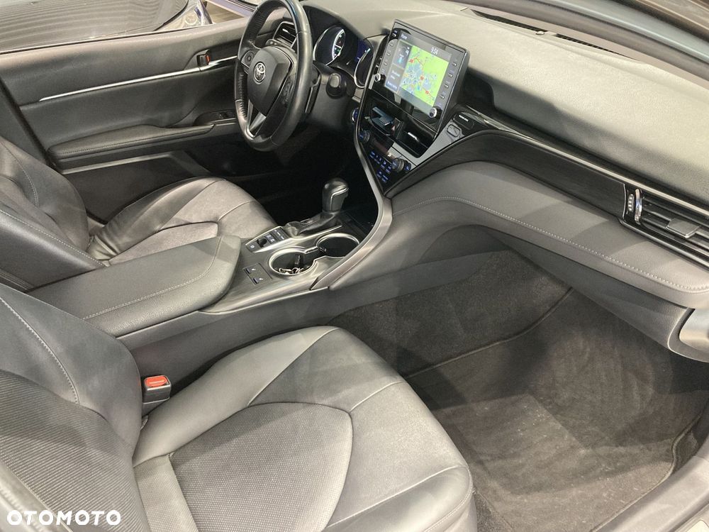 Toyota Camry 2.5 Hybrid Executive CVT - 10