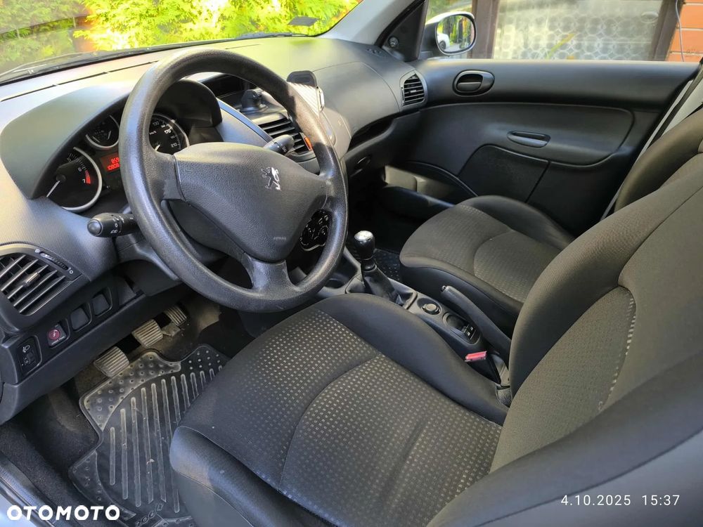 Peugeot 206 plus - 2