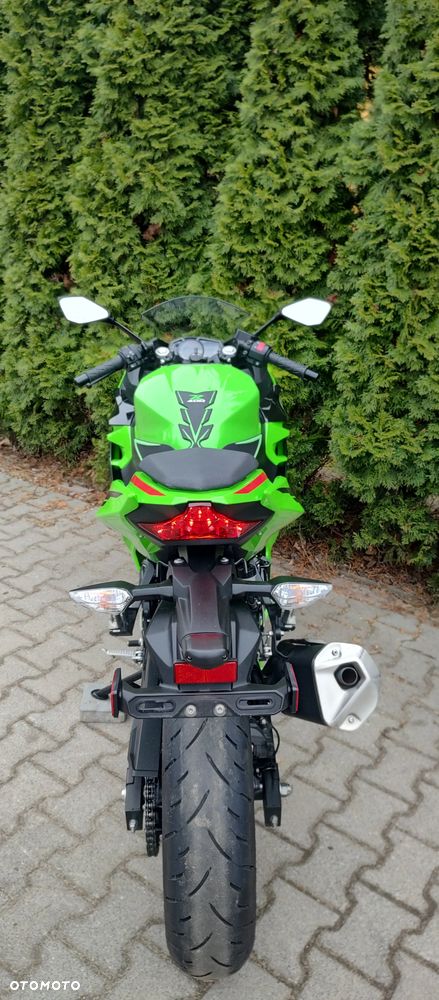 Kawasaki Ninja 400 - 14