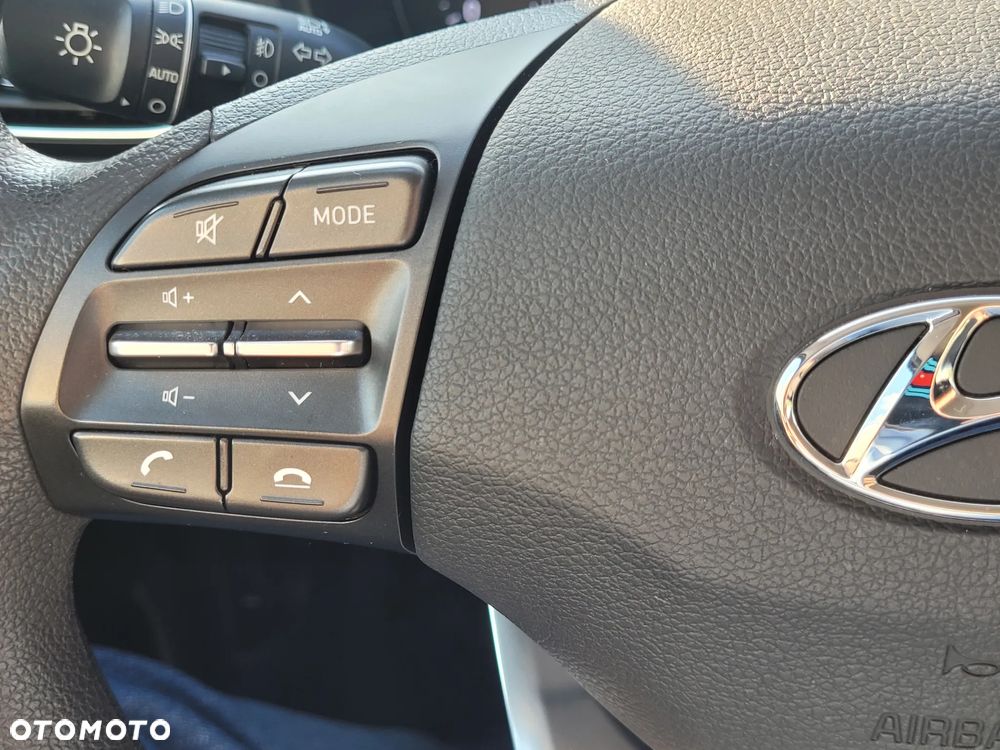 Hyundai i30 1.5 DPI Classic + - 20