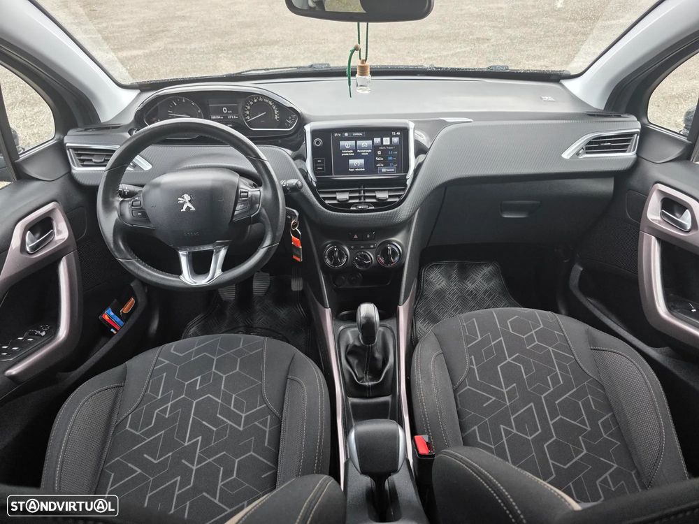 Peugeot 2008 1.6 BlueHDi Style - 10