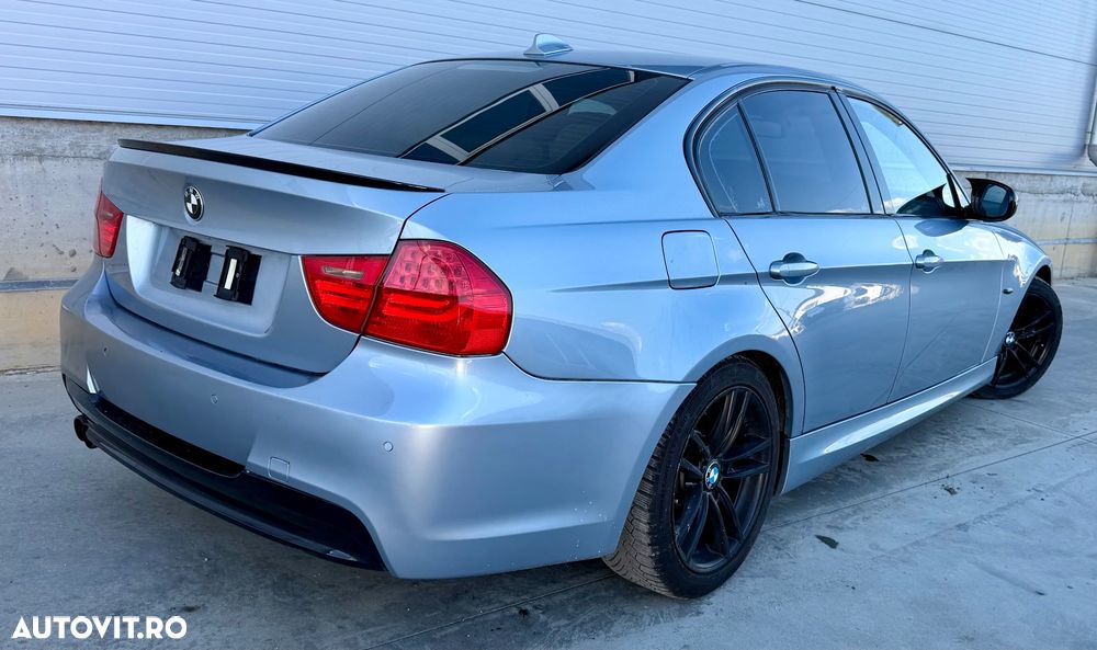 BMW Seria 3 320d DPF Aut. Edition Exclusive - 16