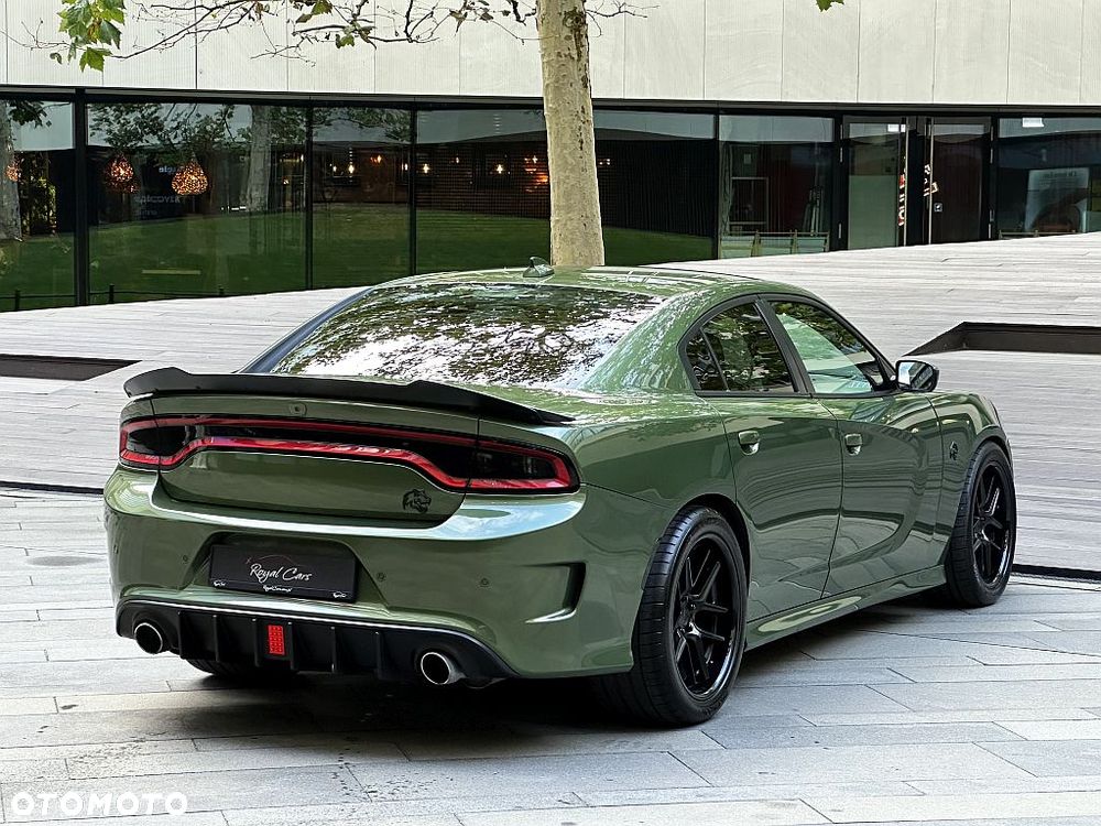 Dodge Charger 6.4 Scat Pack - 4
