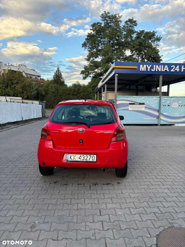 Toyota Yaris 1.0 Luna - 8