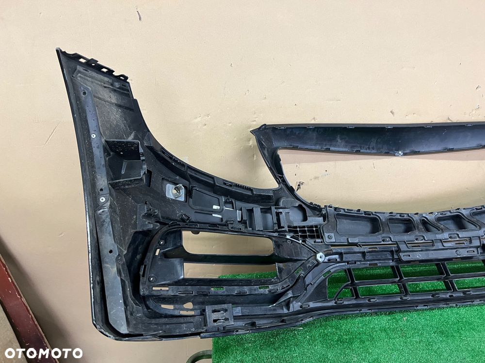 Zderzak Mercedes C Klasa 205 6,3 AMG - 5